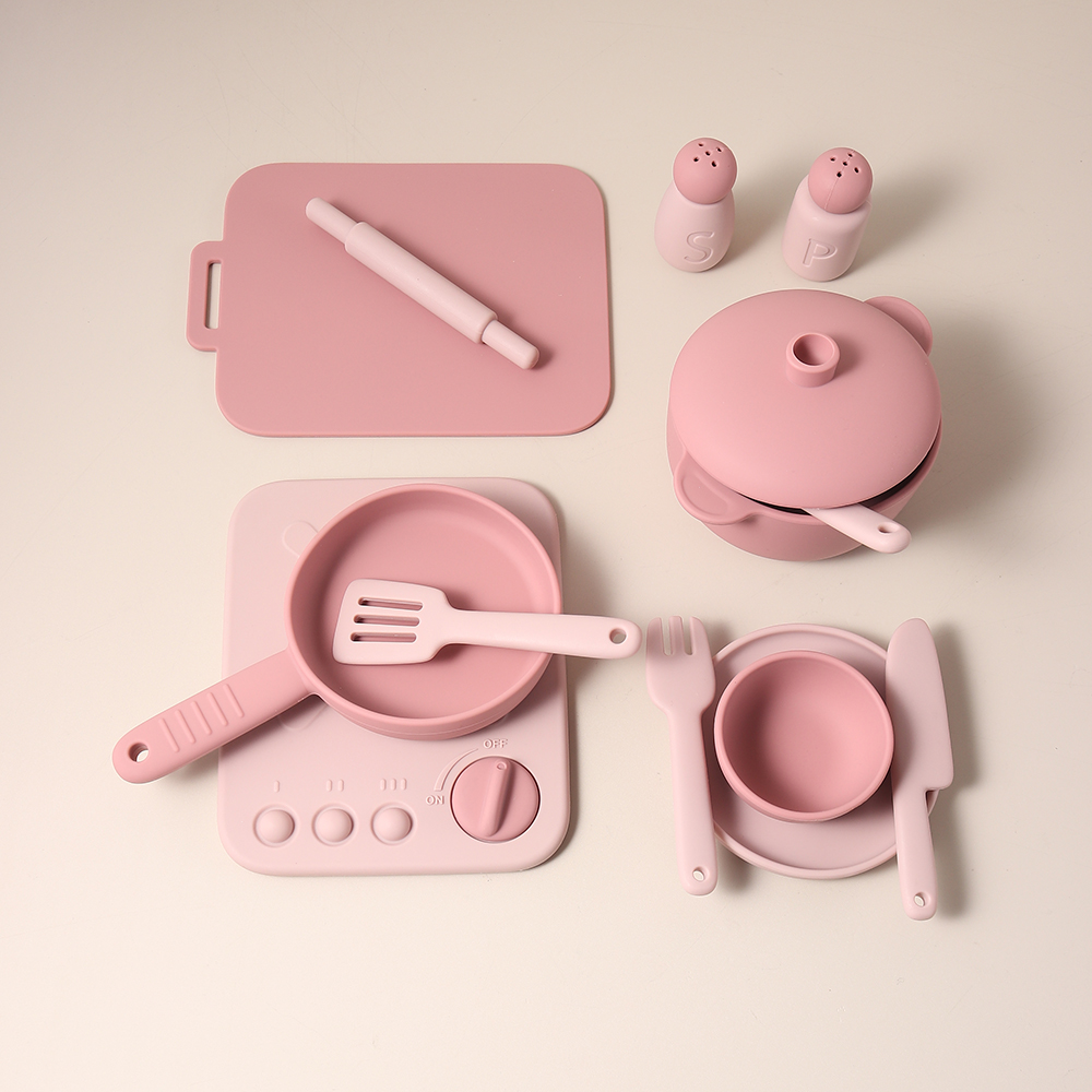 Kids Outdoor Kitchen Accessories - 13-częściowy silikonowy zestaw do gotowania, zabawka